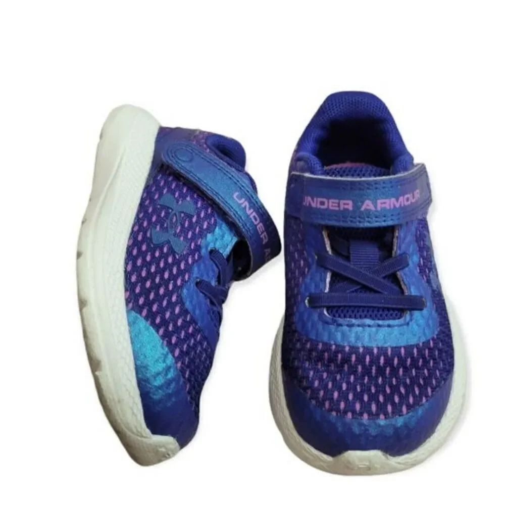 Under Armour sneakers 6